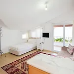 Kaya Apartahotel 4*